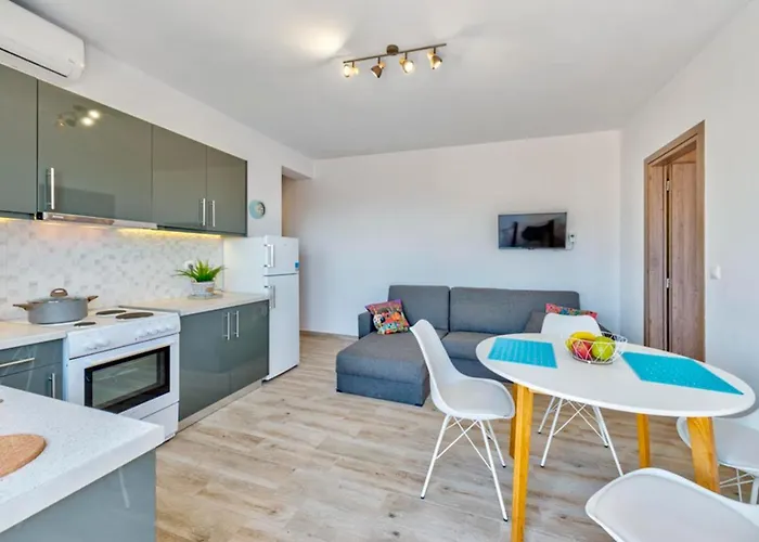 Oceania House With Sea View *